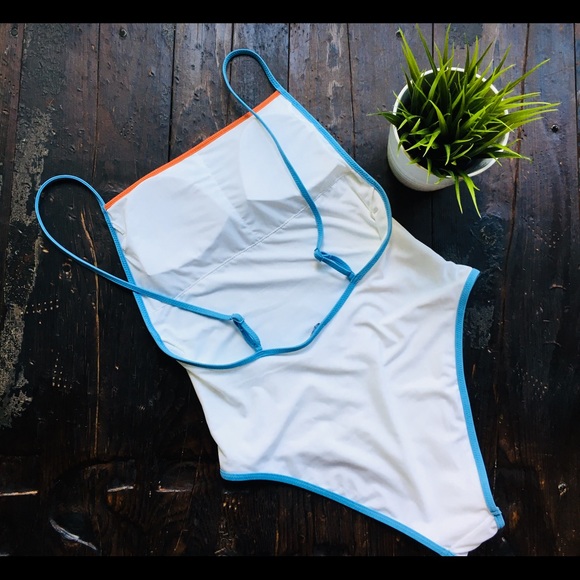 AMERICAN EAGLE White One Piece Swimsuit MEDIUM NEW - Picture 3 of 3